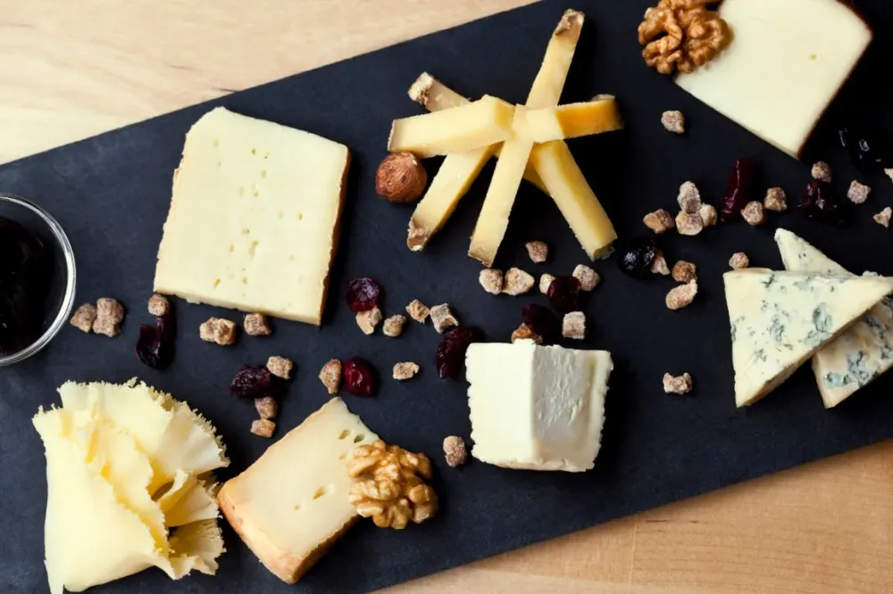 Fromagerie fromages secs à Vauréal 